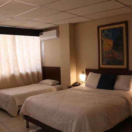 Tropical Inn Hotel Guayaquil Exteriör bild