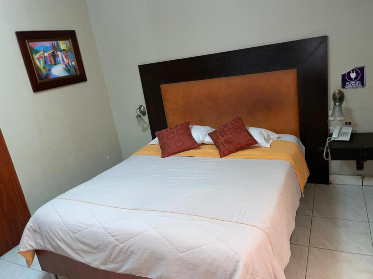 Tropical Inn Hotel Guayaquil Exteriör bild