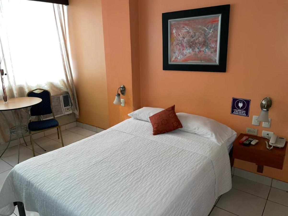 Tropical Inn Hotel Guayaquil Exteriör bild