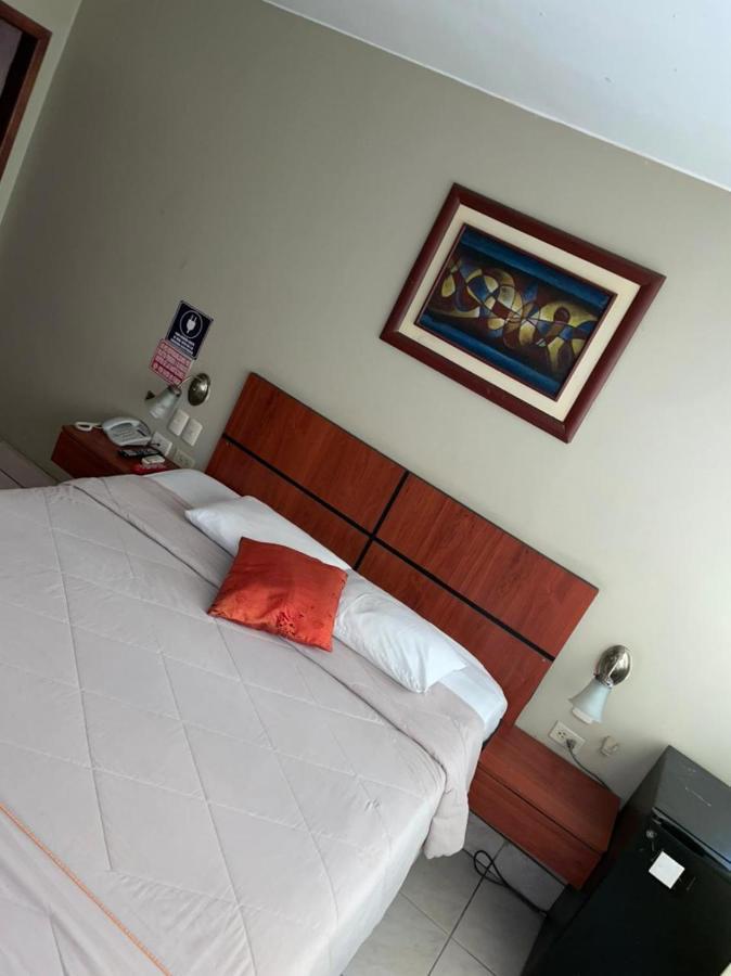 Tropical Inn Hotel Guayaquil Exteriör bild