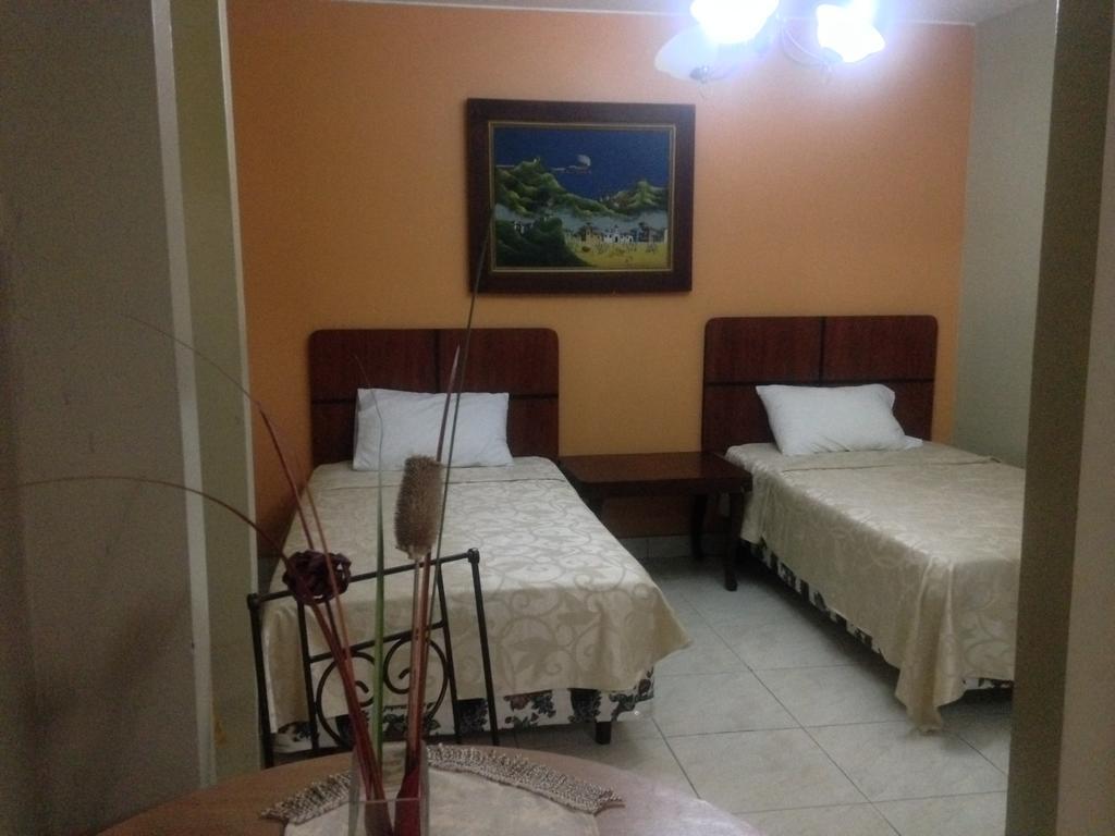 Tropical Inn Hotel Guayaquil Exteriör bild