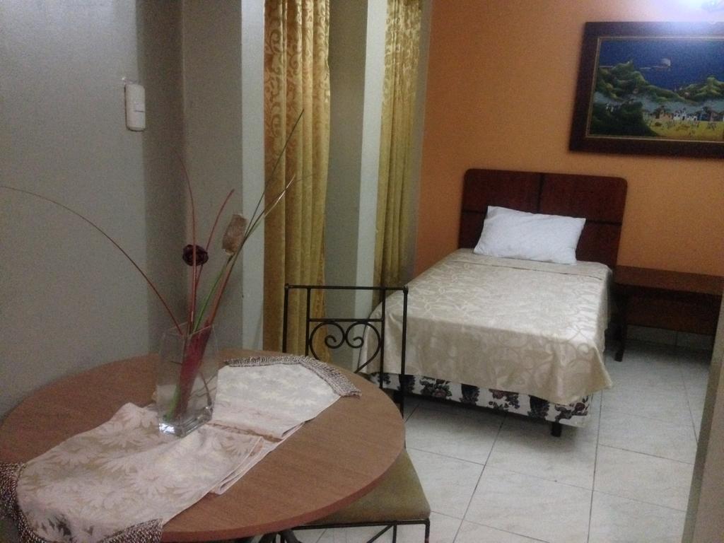 Tropical Inn Hotel Guayaquil Exteriör bild