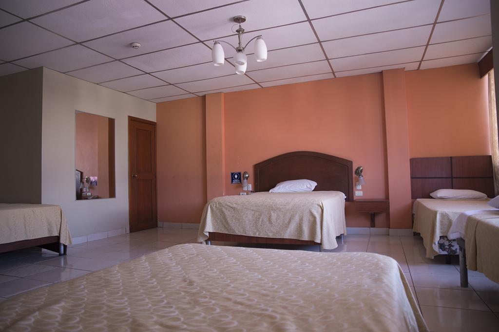 Tropical Inn Hotel Guayaquil Exteriör bild